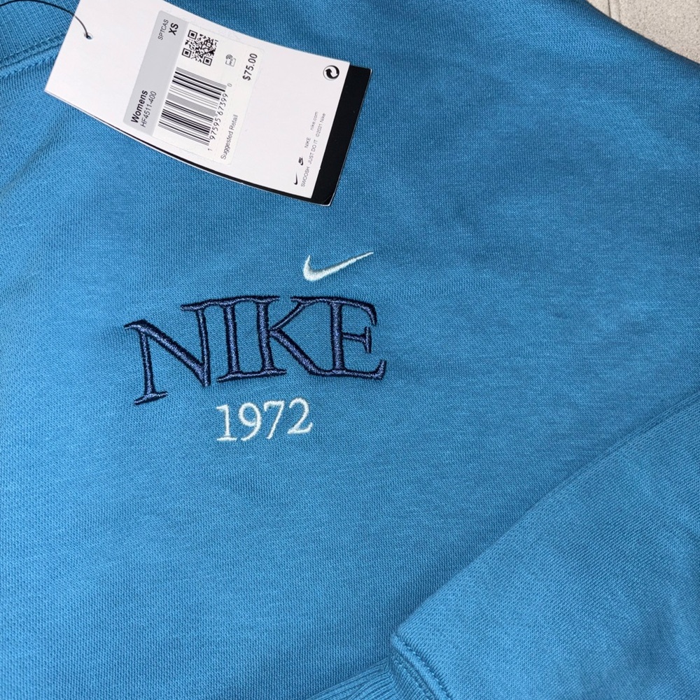 Nike Men's Teal Crewneck Sweater - Picture 2 of 2